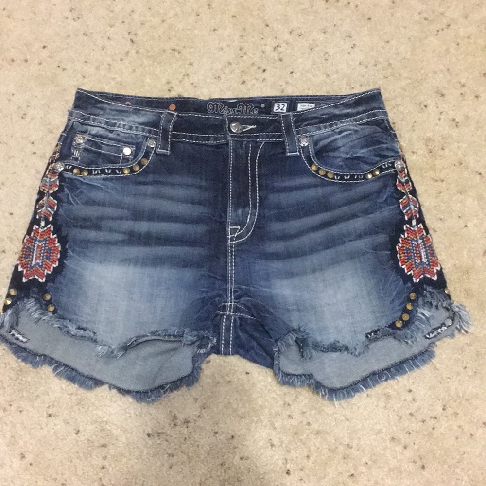 Miss Me shorts size 32